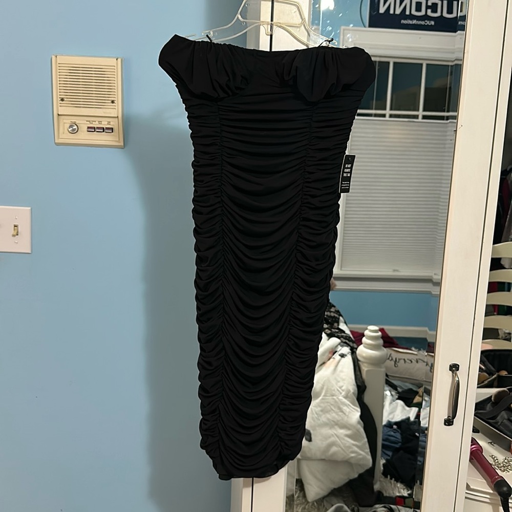 DRESS